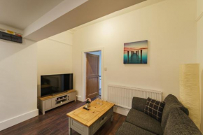 Serene Apartment in Moseley